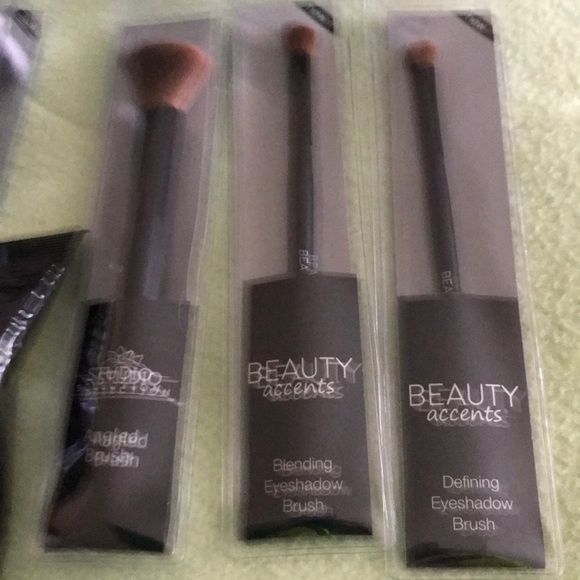 studio selection makeup wipes